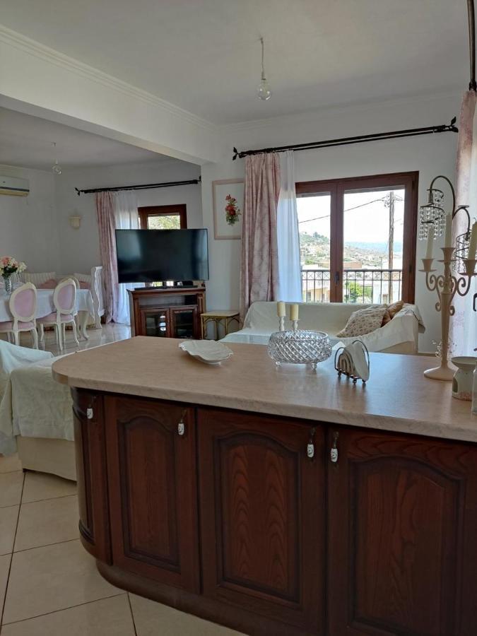 Chrisa's Beautiful Chania Hania